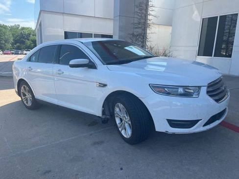 Used 2015 Ford Taurus SEL FWD image 3