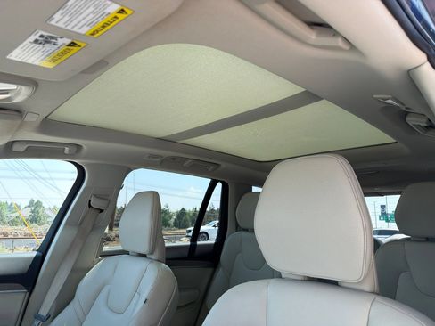 Used 2023 Volvo XC90 B6 Plus w/ Protection Package Premier AWD/4WD image 17