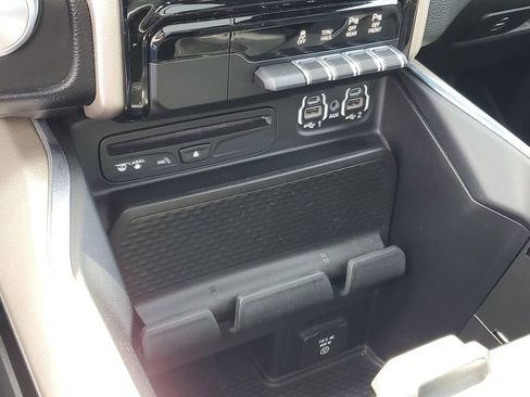 Used 2019 RAM 1500 Laramie w/ Sport Appearance Package AWD/4WD image 22