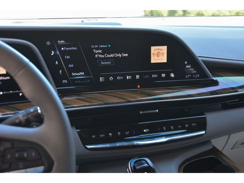 Used 2022 Cadillac Escalade Premium Luxury Platinum image 22