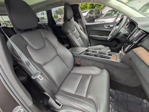 Certified 2023 Volvo XC60 T8 Ultimate AWD/4WD image 30
