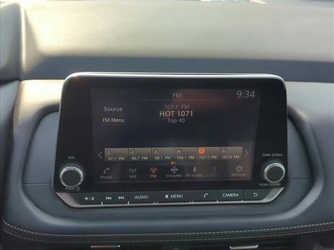 Used 2024 Nissan Rogue SV image 13