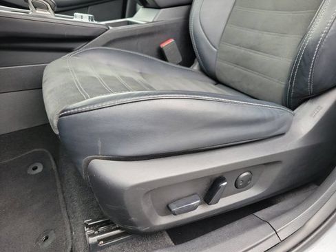 Used 2024 Mitsubishi Outlander SE FWD image 4