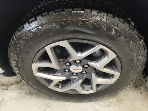 New 2026 GMC Sierra 1500 SLT w/ SLT Premium Plus Package image 17