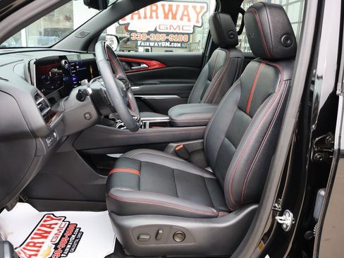 Certified 2024 Chevrolet Traverse RS w/ LPO, Floor Liner Package image 13