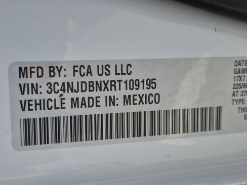 Used 2024 Jeep Compass Latitude AWD/4WD image 24