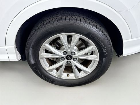 Used 2025 Audi Q3 2.0T Premium w/ Convenience Package image 29