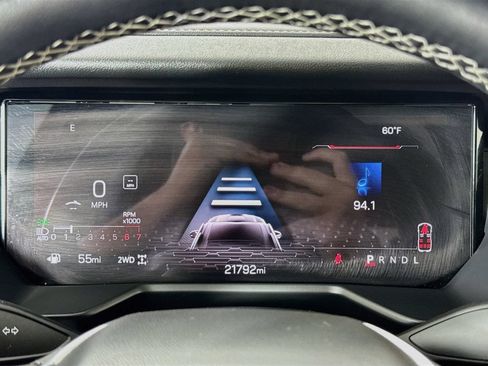 Used 2024 GMC Acadia Denali AWD/4WD image 6