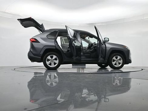 Used 2019 Toyota RAV4 XLE FWD image 52