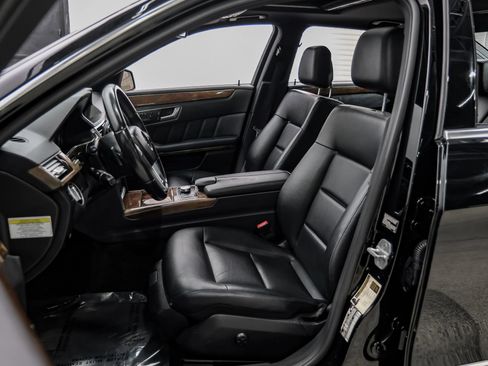 Used 2013 Mercedes-Benz E 350 4MATIC Sedan w/ Premium 1 Pkg image 37