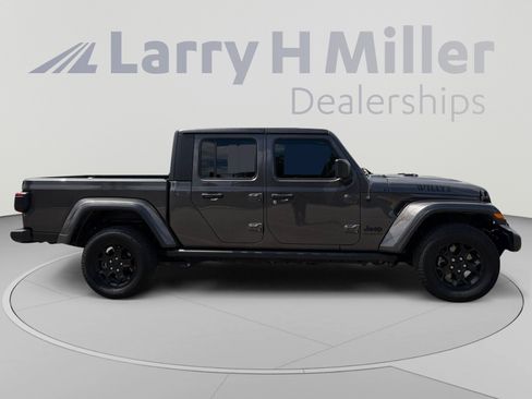 Used 2023 Jeep Gladiator Mojave AWD/4WD image 7