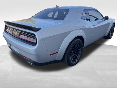 Used 2022 Dodge Challenger R/T Scat Pack RWD image 5