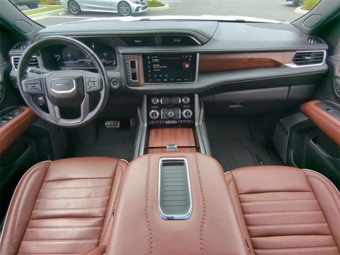 Used 2023 GMC Yukon Denali Ultimate image 16