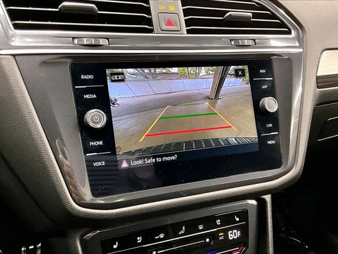 Used 2024 Volkswagen Tiguan SEL R-Line image 23