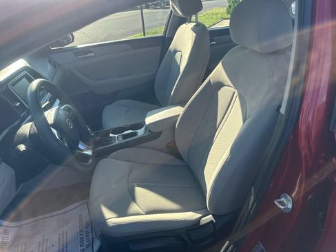 Used 2018 Hyundai Sonata SE FWD image 14