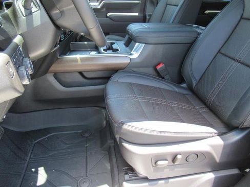 New 2025 Chevrolet Silverado 2500 High Country image 16