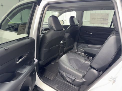 New 2026 Toyota Grand Highlander AWD Hybrid image 18