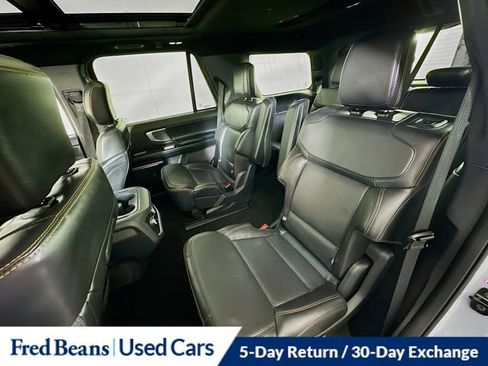 Used 2025 Ford Expedition Tremor AWD/4WD image 33