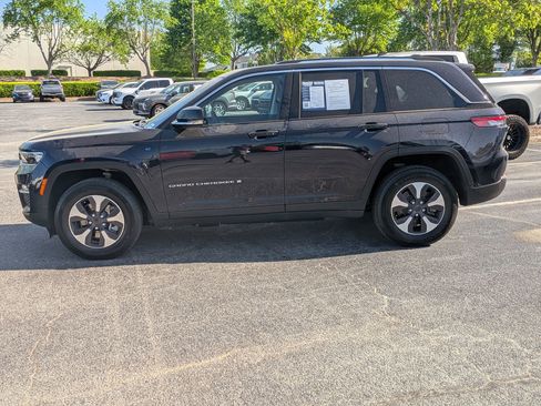 Used 2023 Jeep Grand Cherokee 4WD 4xe image 5