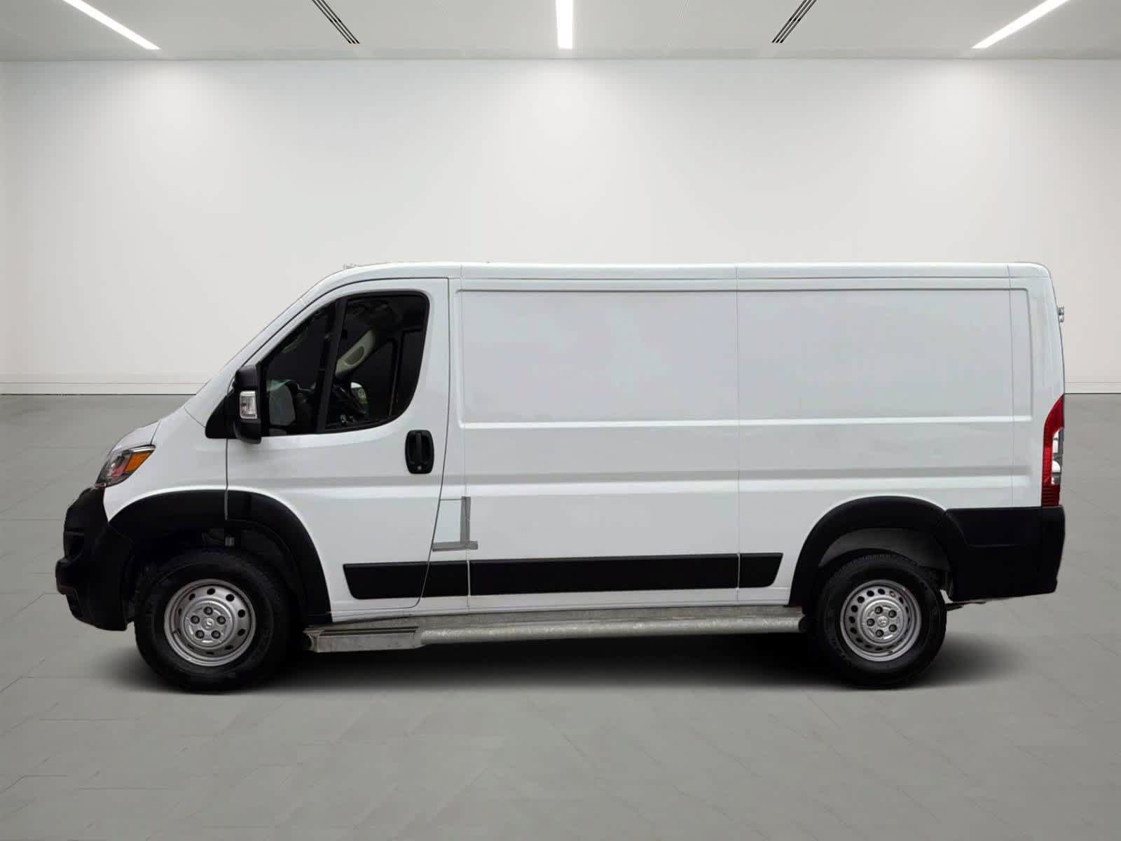 Used 2025 RAM ProMaster 2500 w/ U-Haul Equipment Group FWD image 2