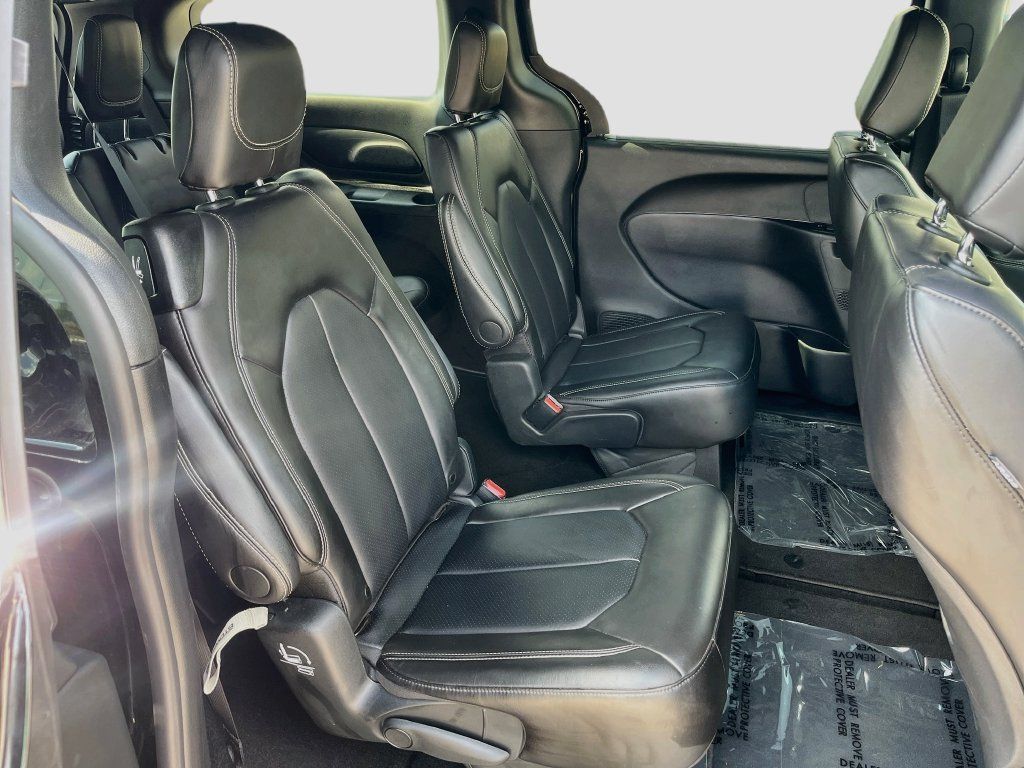 Used 2026 Chrysler Pacifica Select FWD image 27