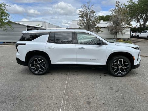 New 2026 Chevrolet Traverse High Country w/ LPO, Floor Liner Package FWD image 8