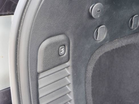 Used 2019 Jeep Grand Cherokee Overland image 28