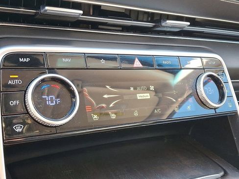 Used 2022 Genesis GV80 2.5T w/ Advanced Package 02 image 17