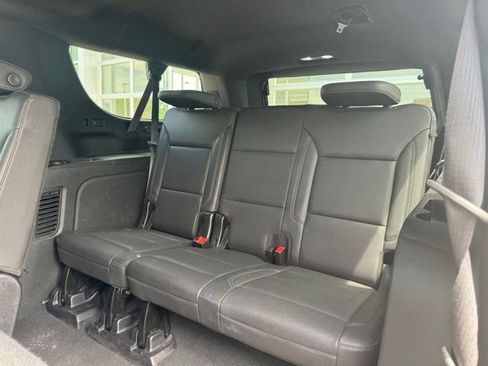 Used 2022 Chevrolet Suburban Z71 AWD/4WD image 9