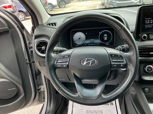 Used 2022 Hyundai Kona Limited image 17