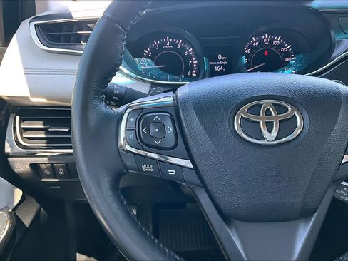 Used 2017 Toyota Avalon XLE w/ All Weather Liner Package FWD image 23