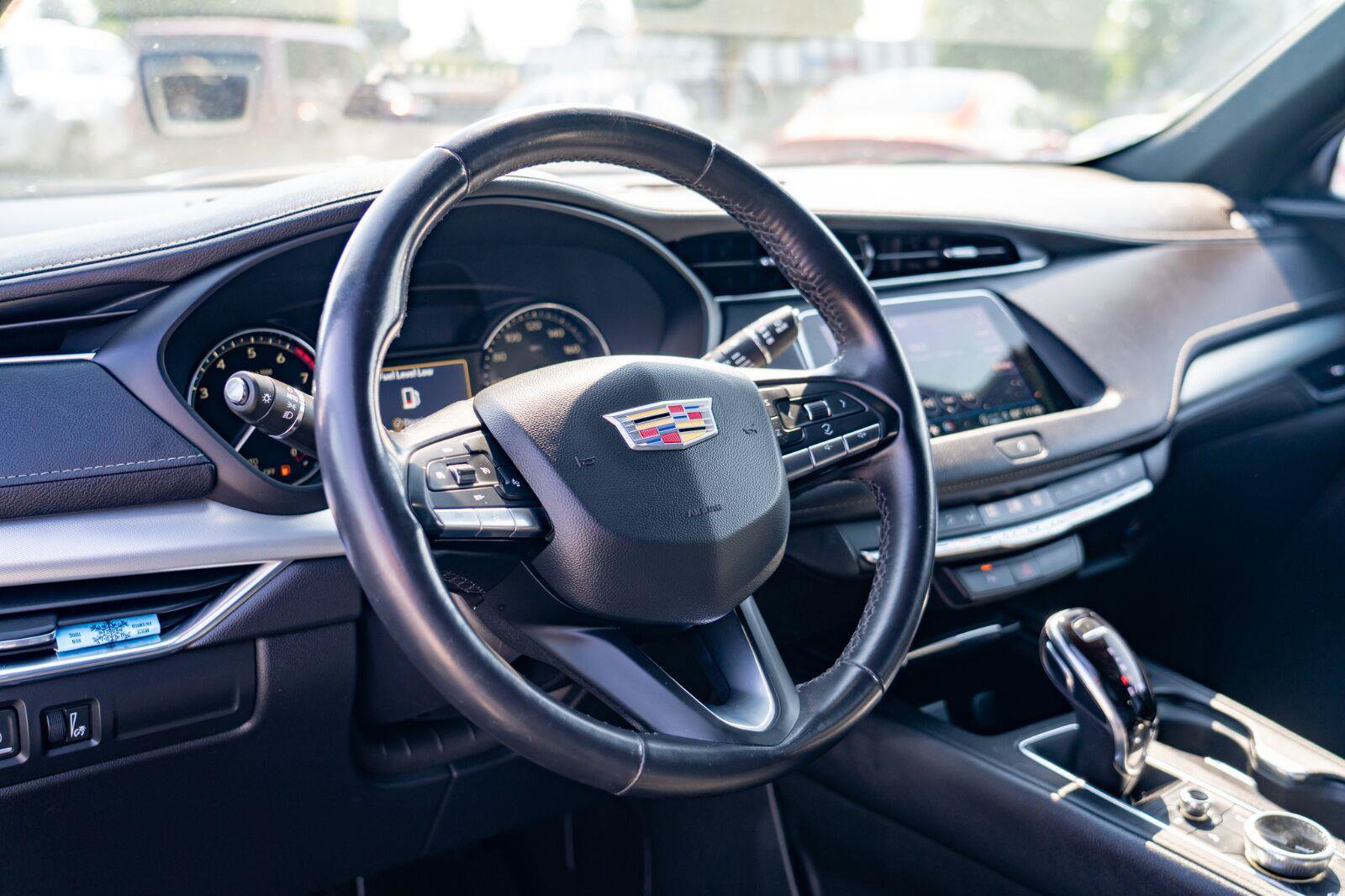 Used 2022 Cadillac XT4 Premium Luxury w/ Safety Alert Package AWD/4WD image 13