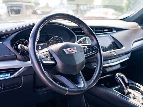 Used 2022 Cadillac XT4 Premium Luxury w/ Safety Alert Package AWD/4WD image 13