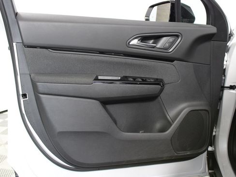 Used 2024 Honda Prologue EX image 6