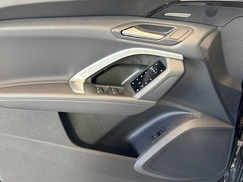 New 2025 Audi Q5 Prestige image 15