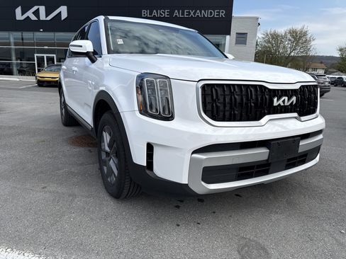 Used 2024 Kia Telluride LX image 1