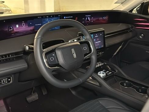 New 2026 Lincoln Nautilus Reserve image 18