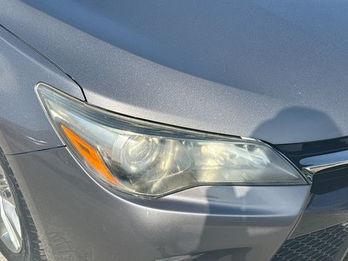 Used 2017 Toyota Camry SE FWD image 33