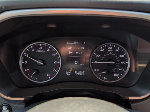 Used 2025 Subaru Ascent Premium AWD/4WD image 10