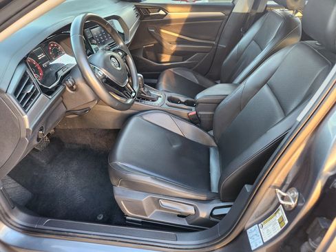 Used 2020 Volkswagen Jetta SE image 36