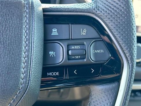 Used 2026 Toyota Sequoia Platinum AWD/4WD image 30