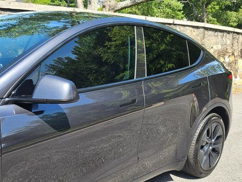 Used 2025 Tesla Model Y Long Range RWD image 22