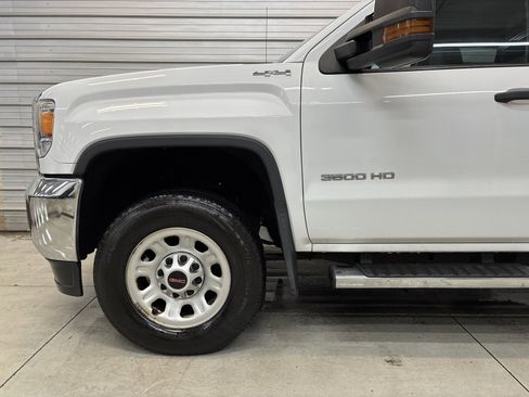 Used 2016 GMC Sierra 3500 4x4 Double Cab w/ Sierra Convenience Package image 4