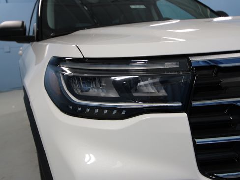 New 2026 Ford Explorer Active w/ Active Comfort Package image 35