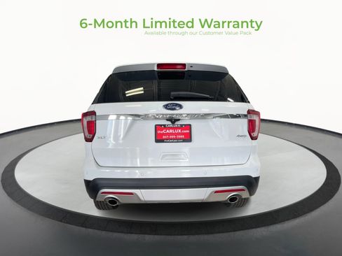 Used 2017 Ford Explorer XLT image 6
