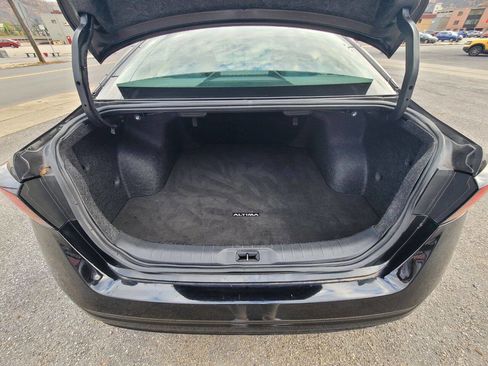Used 2024 Nissan Altima 2.5 SV image 14