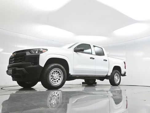 Used 2024 Chevrolet Colorado W/T w/ WT Convenience Package image 59