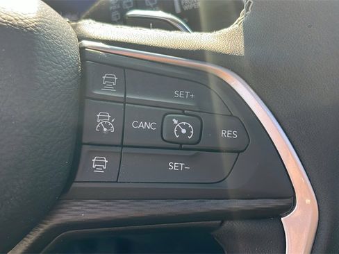 Used 2025 Jeep Grand Cherokee L Altitude image 29