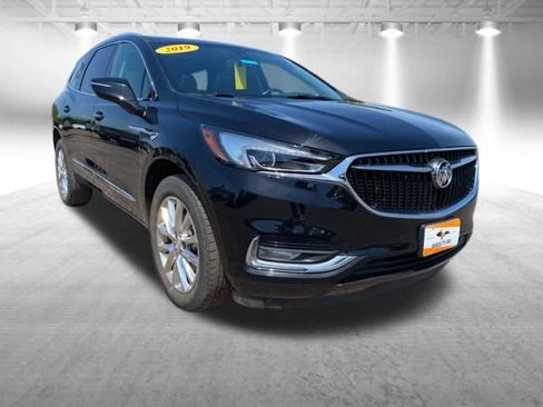 Used 2019 Buick Enclave Premium w/ Experience Buick Package AWD/4WD image 2