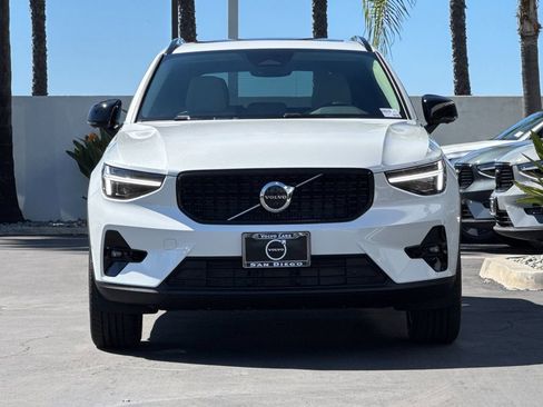 New 2026 Volvo XC40 B5 Plus w/ Protection Package Premier image 8